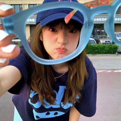 故烧高烛照红妆